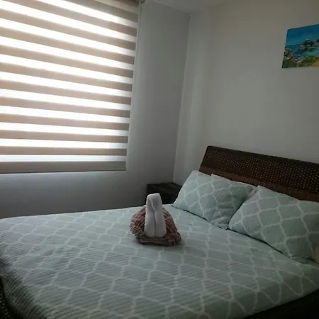 Beautiful Ocean Front Apartamento *